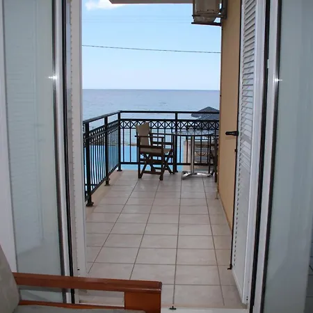 Lourdas Beach 3* Lourdata (Kefalonia)